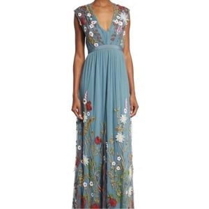 Alice + Olivia Merrill Floral-Embroidered Sleeveless Maxi Dress